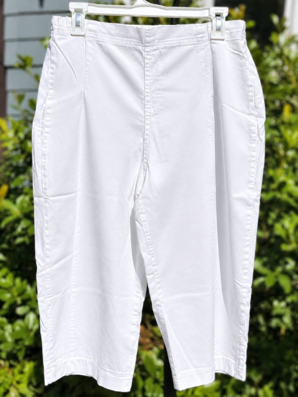 White Cotton Capris